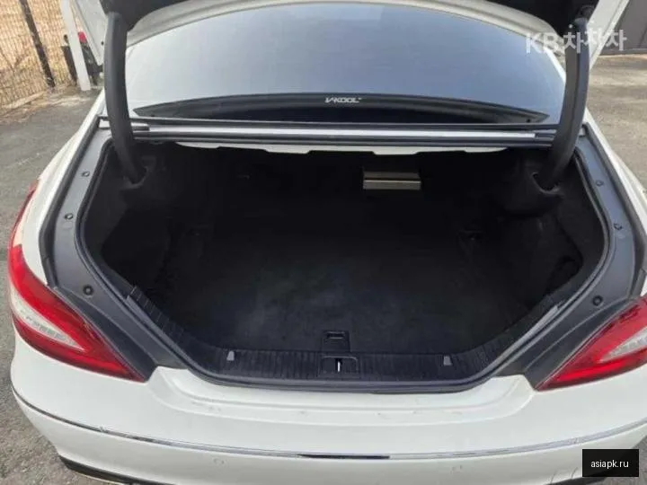 Mercedes-Benz CLS-Class 4
