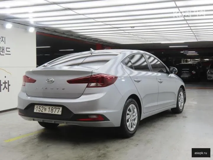 Hyundai Avante 4