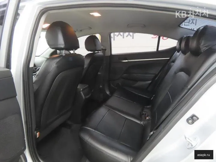Hyundai Avante 6