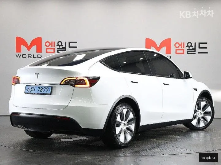 tesla Model Y 3
