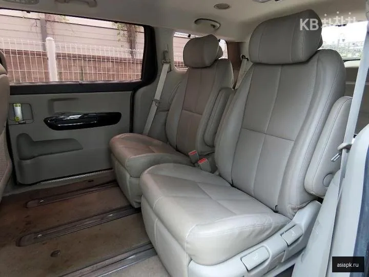 Kia Carnival 6