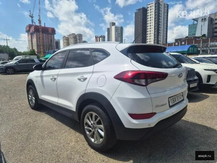 Hyundai Tucson 4