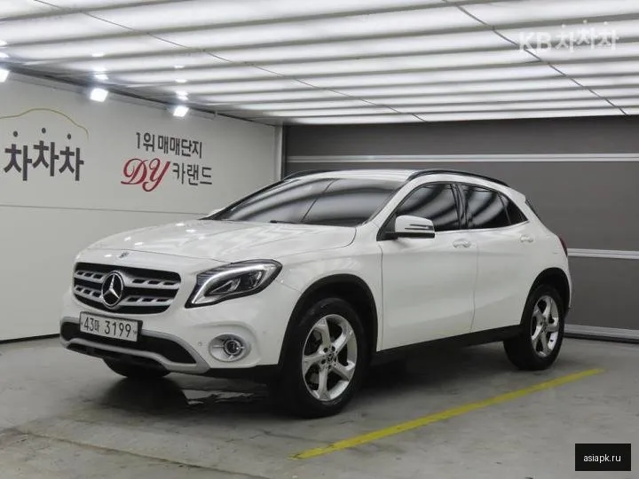 Mercedes-Benz GLA-Class
