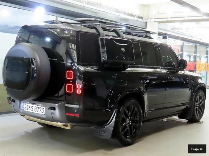 Land Rover Defender 4