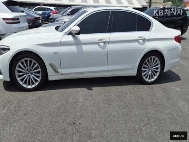BMW 5-Series 2
