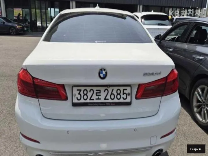 BMW 5-Series 3