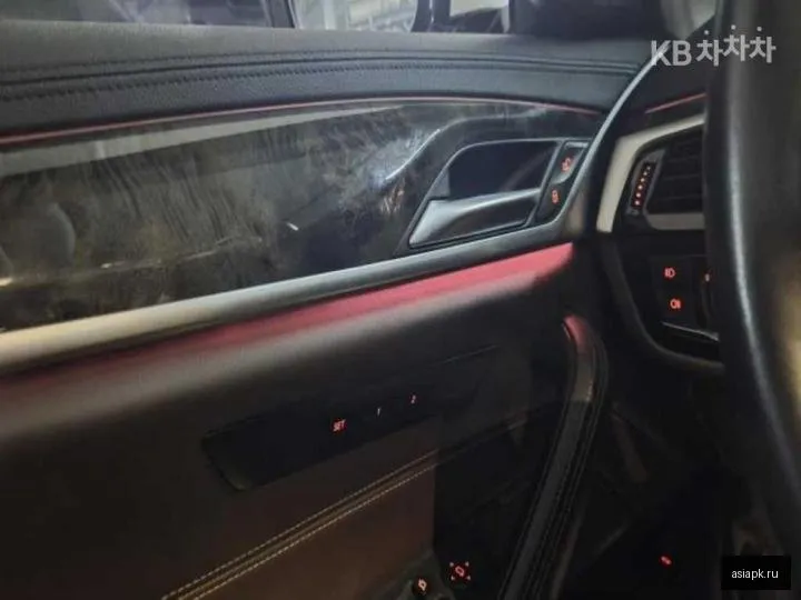 BMW 5-Series 6