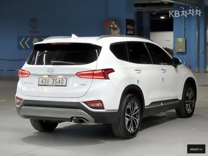 Hyundai Santa Fe 4