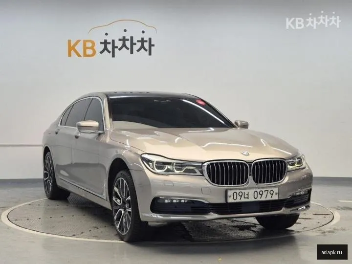 BMW 7-Series 4