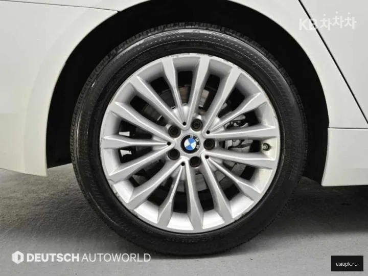 BMW 5-Series 5