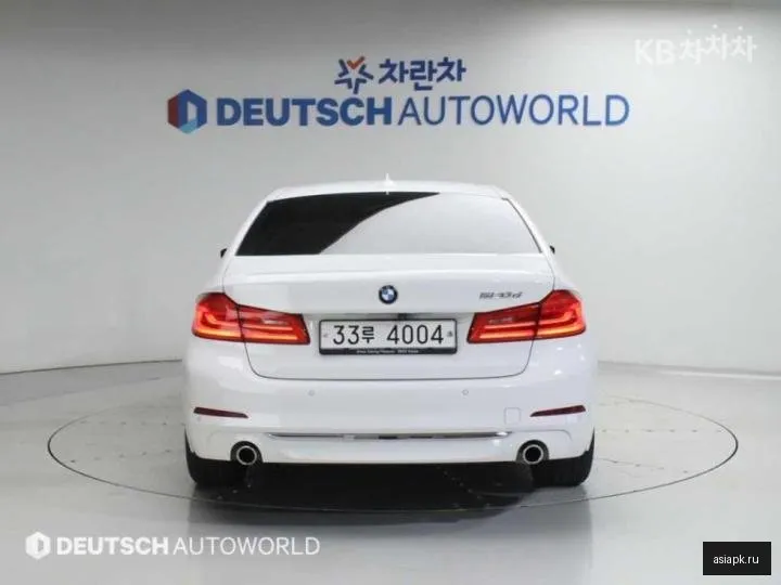 BMW 5-Series 4