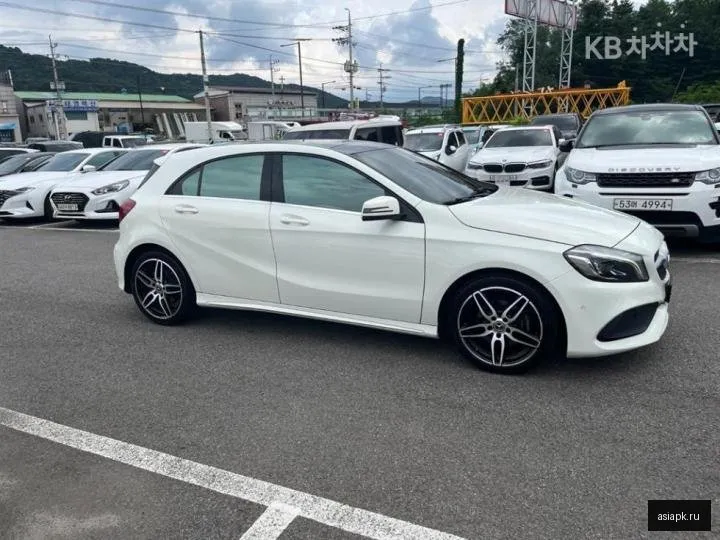Mercedes-Benz A-Class 4
