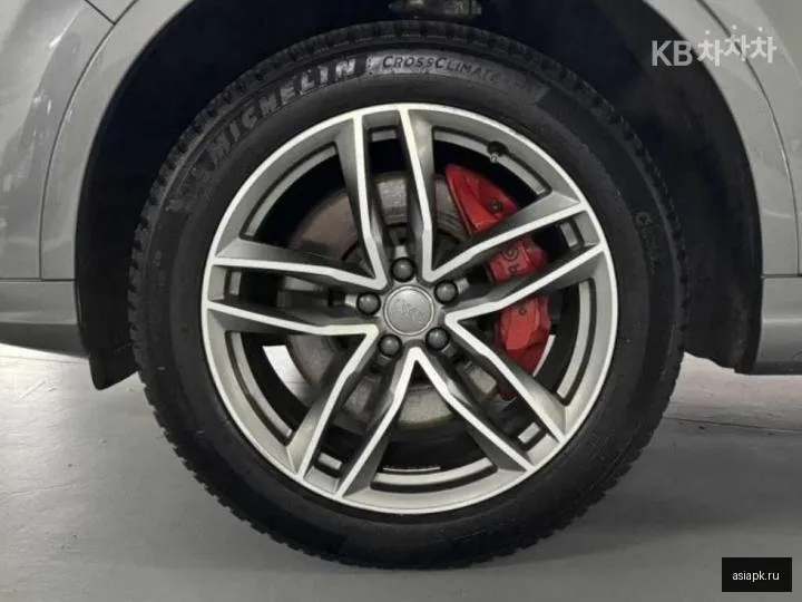 Audi Q7 5