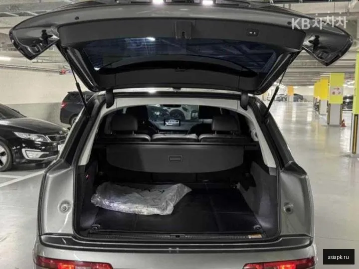 Audi Q7 6