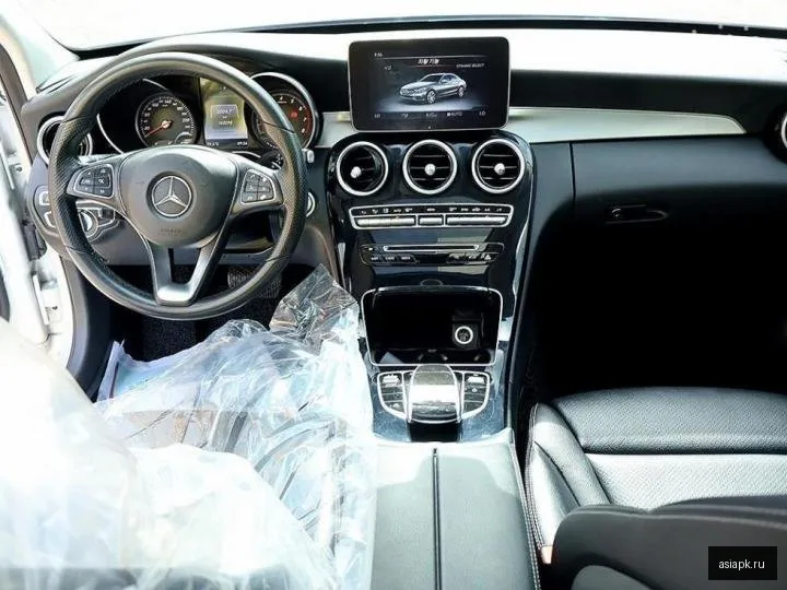 Mercedes-Benz C-Class 5