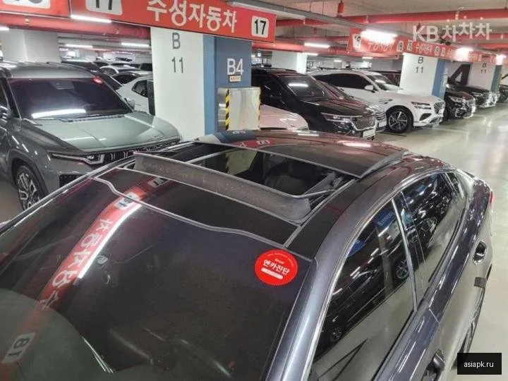 Kia K5 5