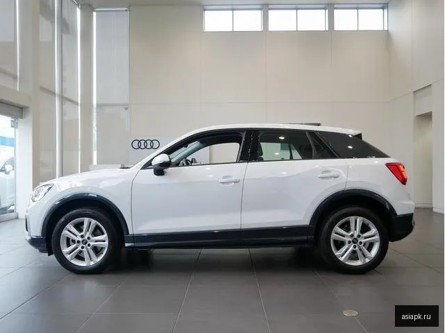Audi Q2 5