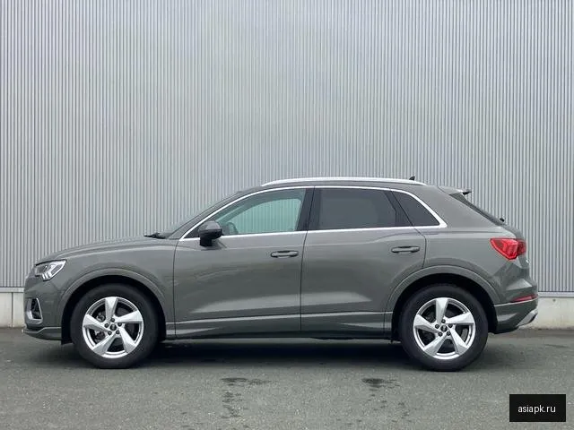 Audi Q3 4