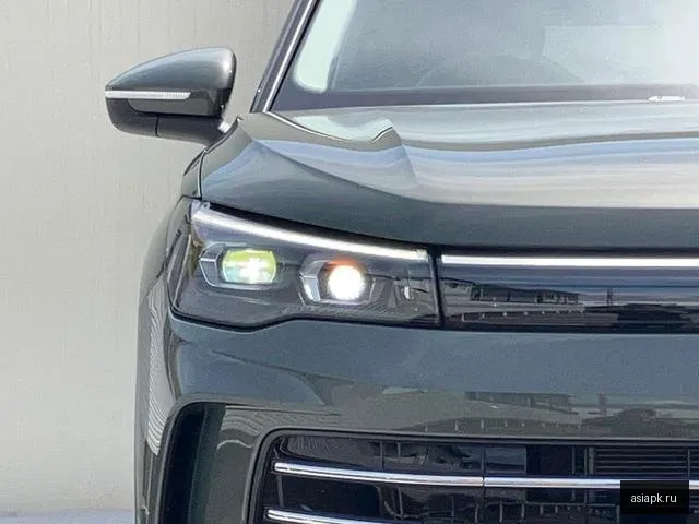 Volkswagen Tiguan 5