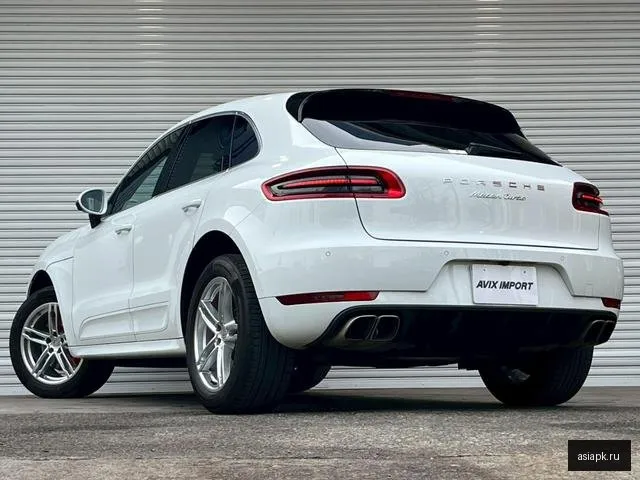 Porsche Macan 3