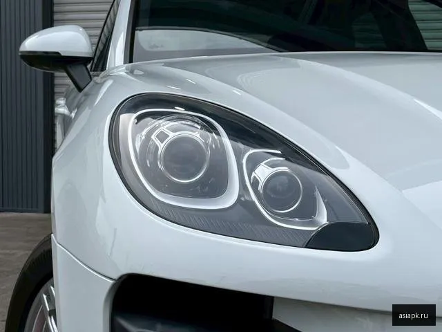 Porsche Macan 4