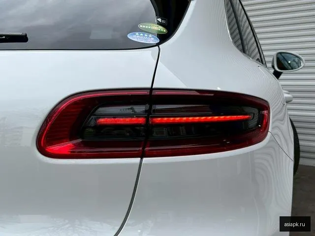 Porsche Macan 5