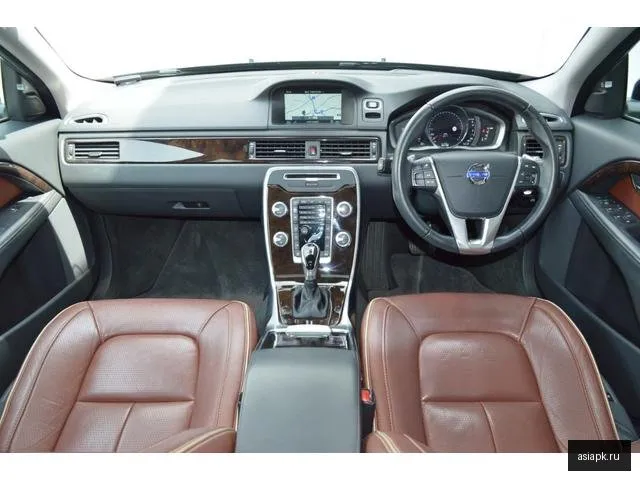 Volvo V70 5