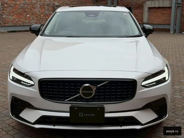 Volvo S90 4