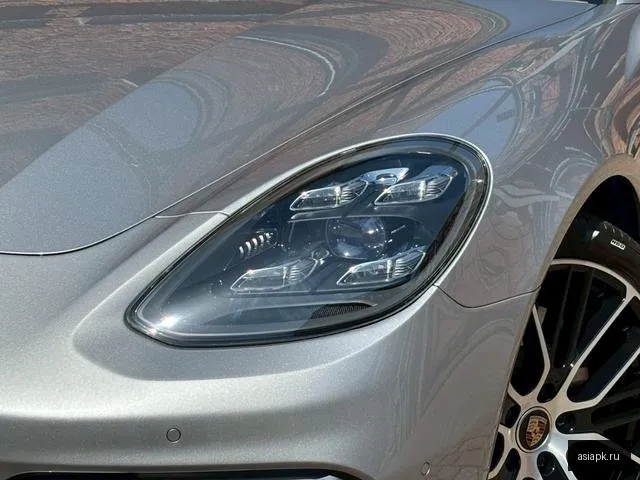 Porsche Panamera 4