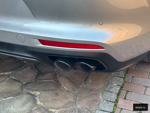 Porsche Panamera 5