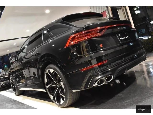 Audi SQ8 4