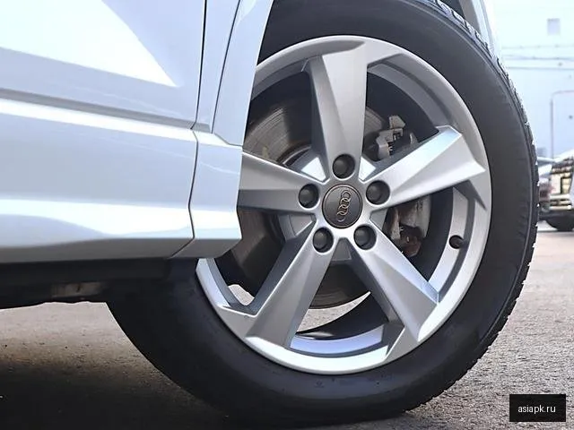Audi Q2 6