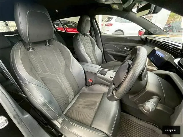 Peugeot 408 6