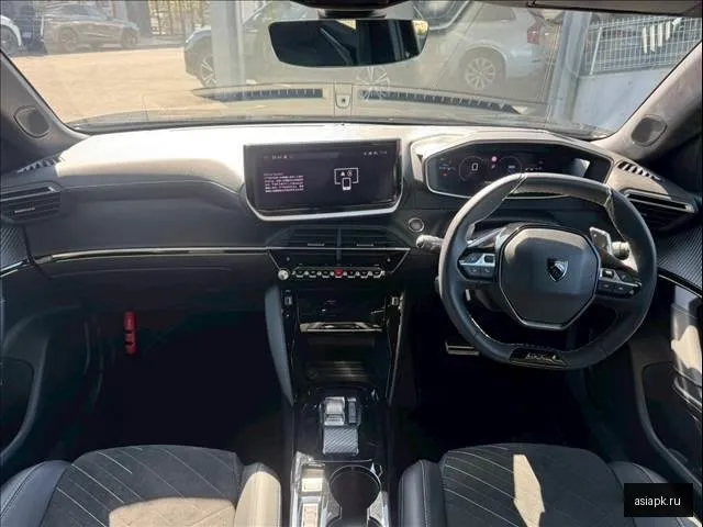 Peugeot 2008 4