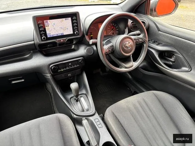 Toyota Yaris 6