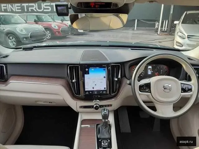 Volvo XC60 4