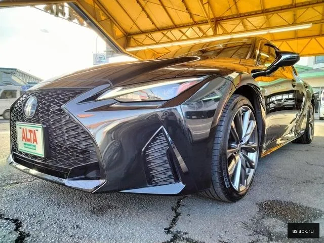 Lexus IS300h 5