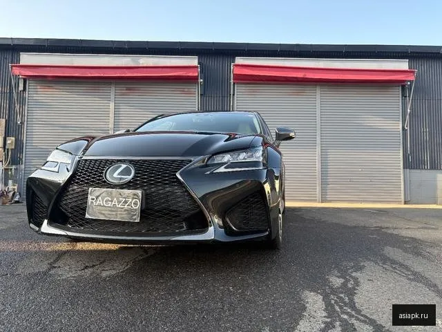 Lexus GS F 4