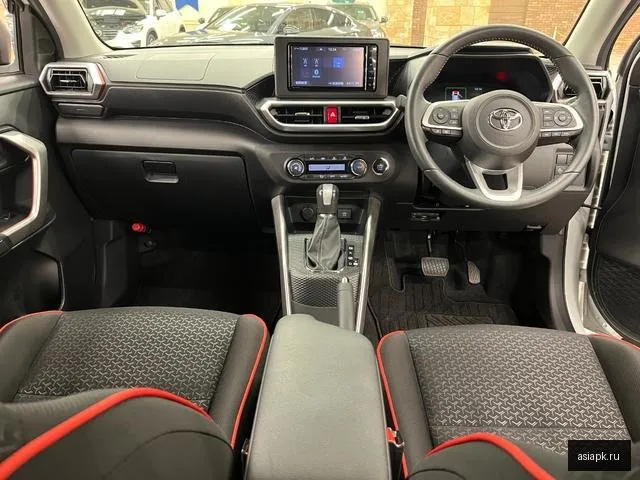 Toyota Raize 4