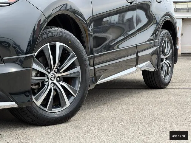 Toyota Harrier 5