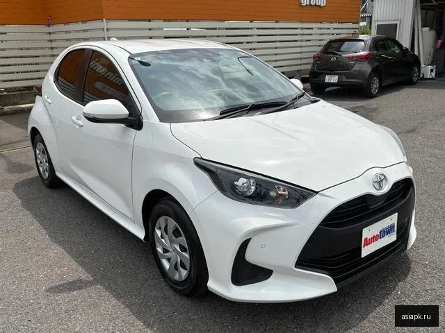 Toyota Yaris 4