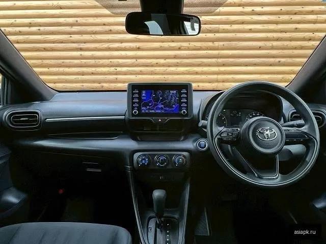 Toyota Yaris 4