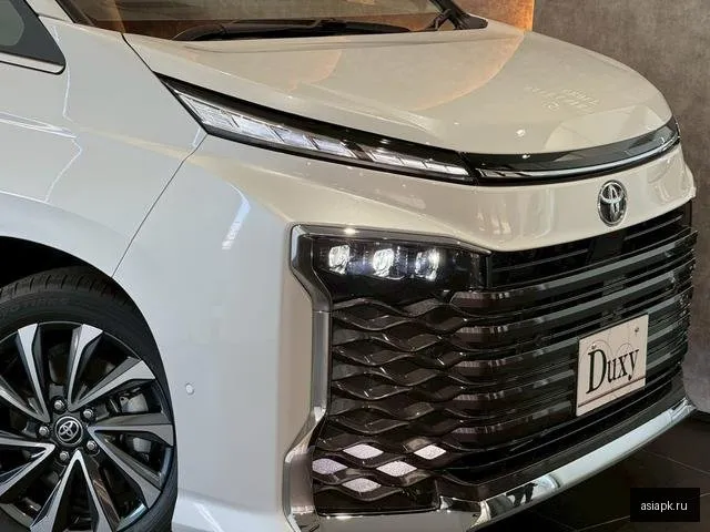 Toyota Voxy 6