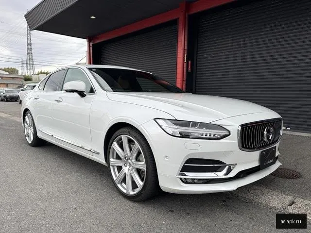 Volvo S90 4