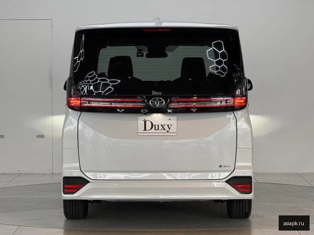 Toyota Voxy 6