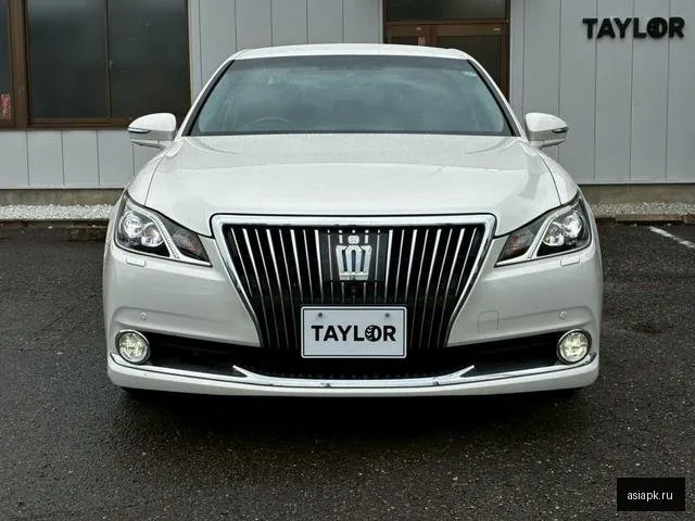 Toyota Crown Majesta 5