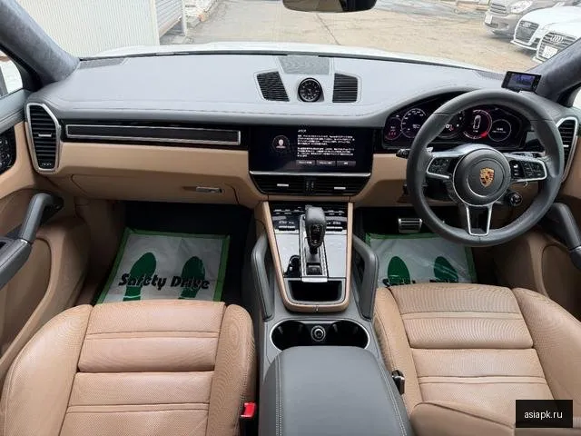 Porsche Cayenne Coupe 4