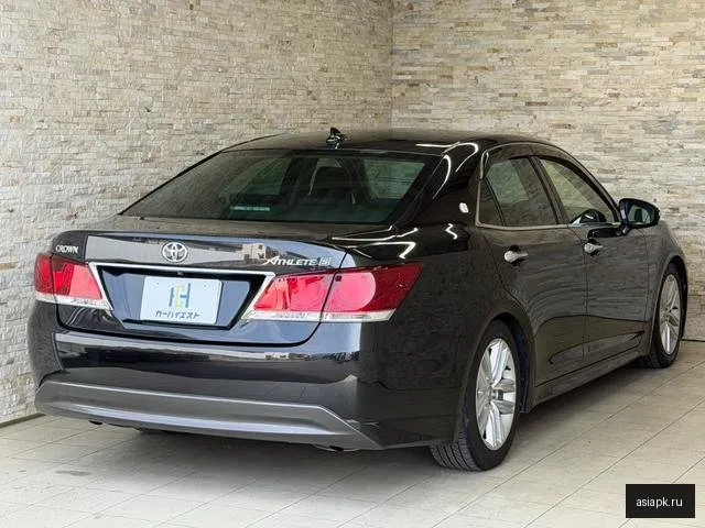 Toyota Crown 5