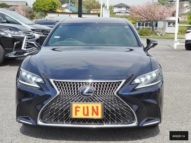 Lexus LS500h 3