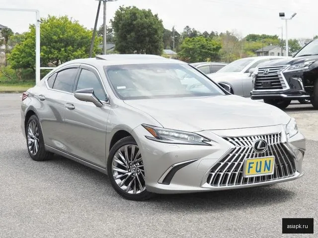 Lexus ES260 4